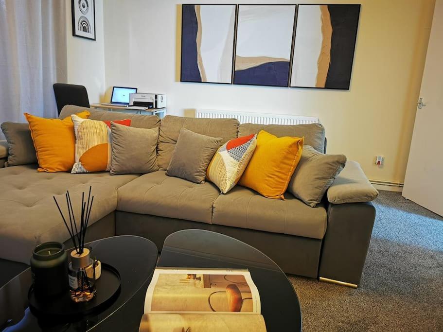 Guest house Cozy Near O2 Arena *