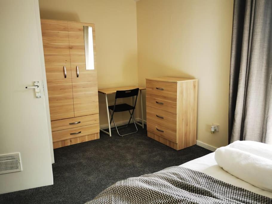 Cozy Near O2 Arena Guest house