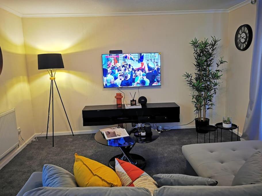 Cozy Near O2 Arena Guest house London