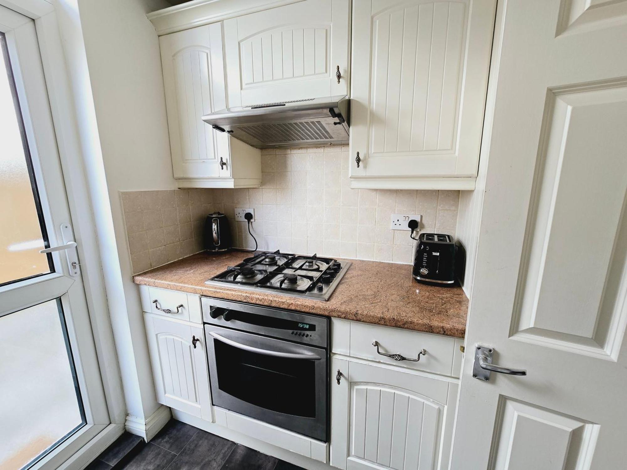The Flat - 2 Bedroom London