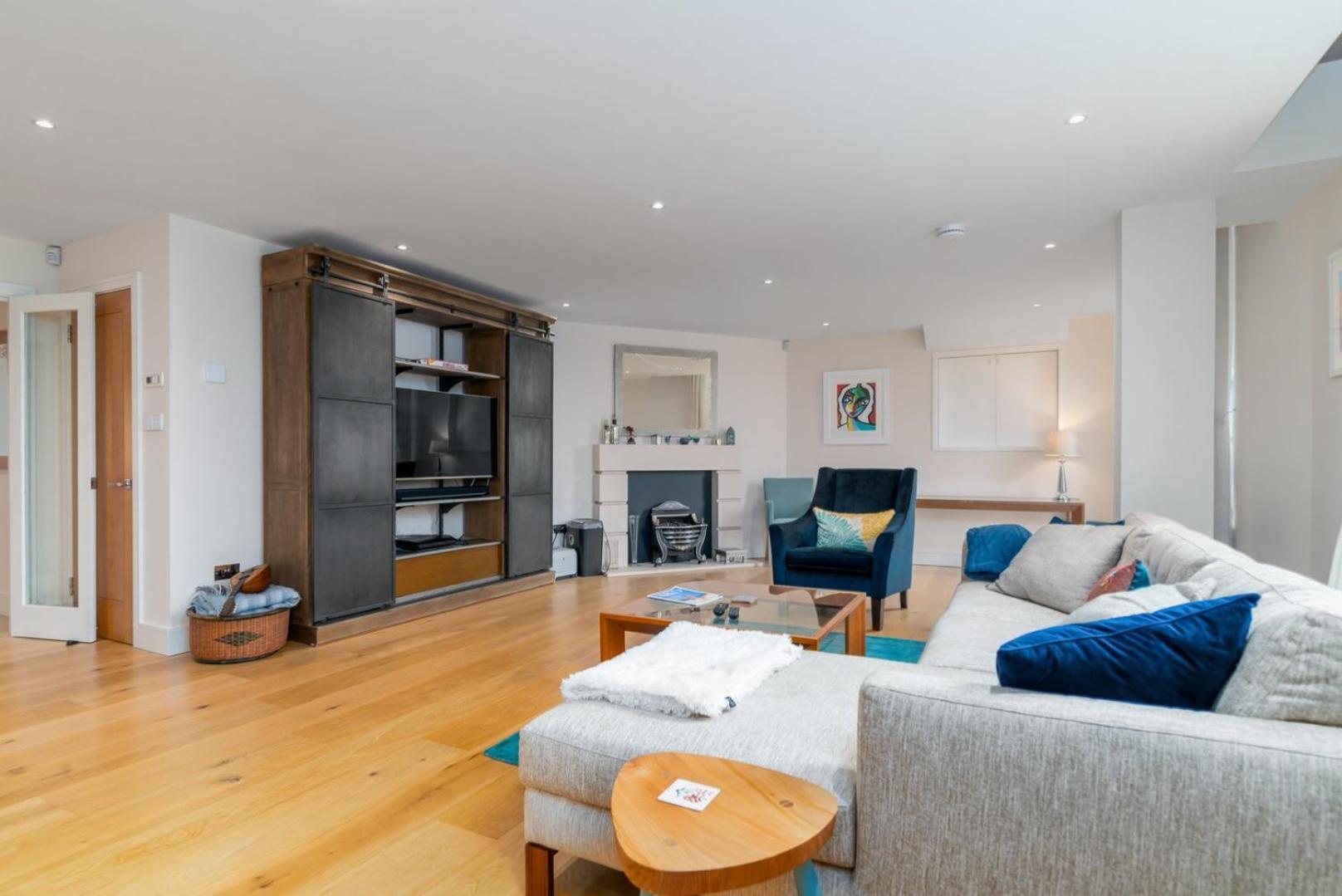 Guestready - Spacious In Clapham Town Apartment London