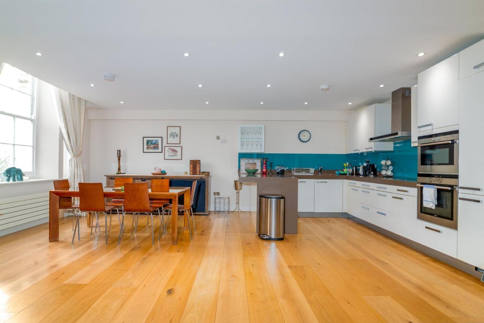 Guestready - Spacious In Clapham Town London