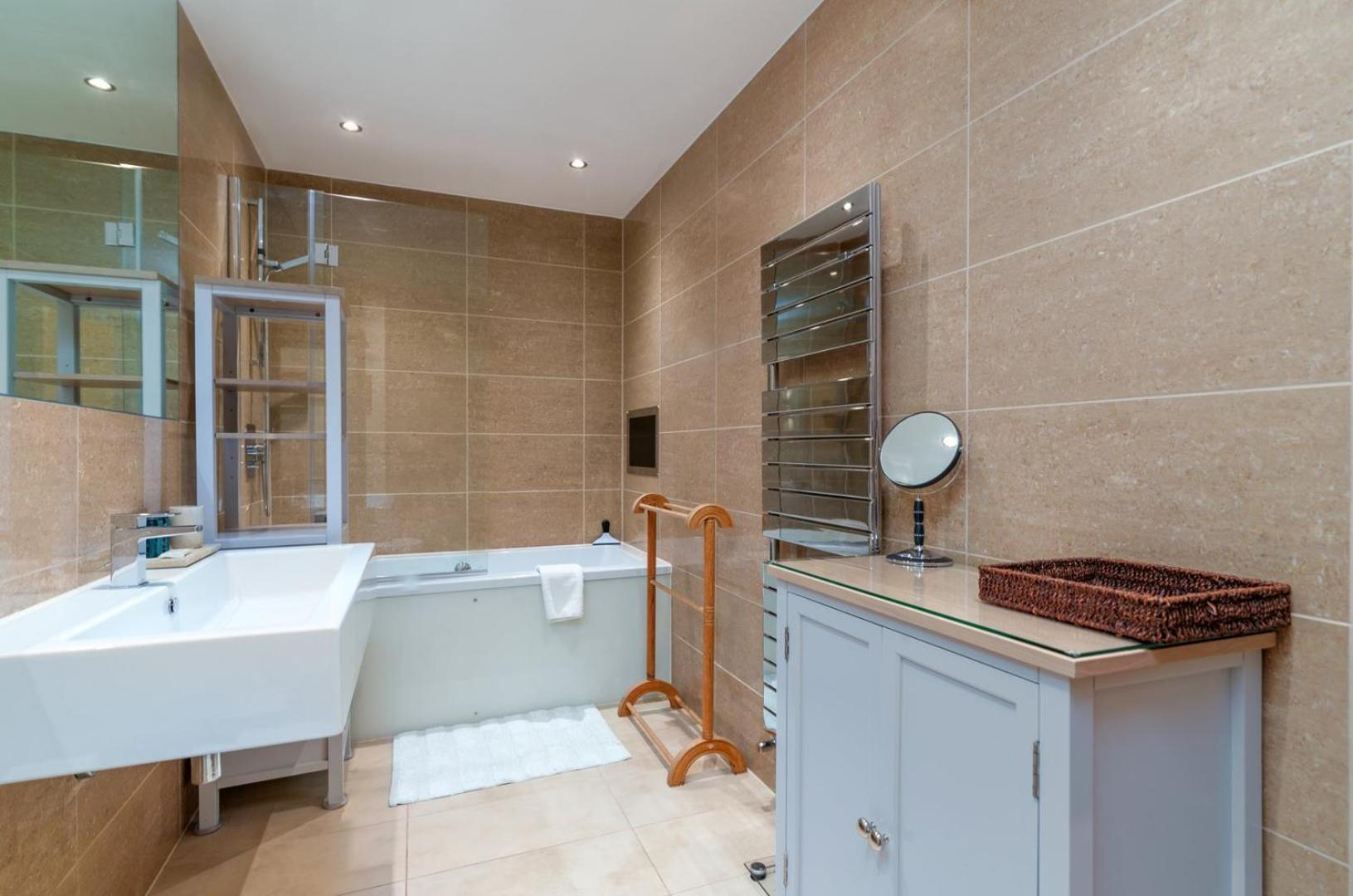 Guestready - Spacious In Clapham Town * London
