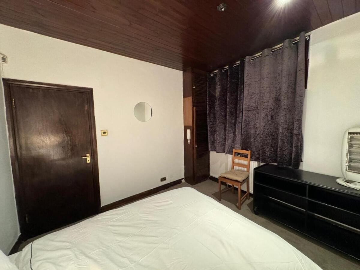 Stockwell Station Apartment London