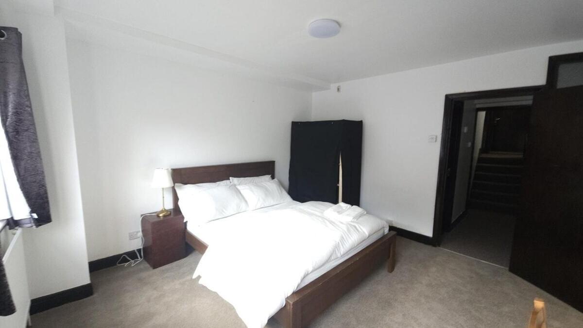 Apartment Stockwell Station London