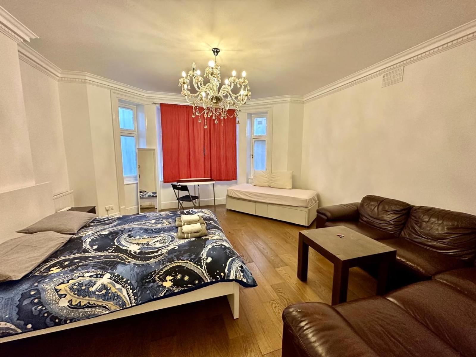 5 Minutes From Hyde Park And Oxford Street 5 Bedrooms In *