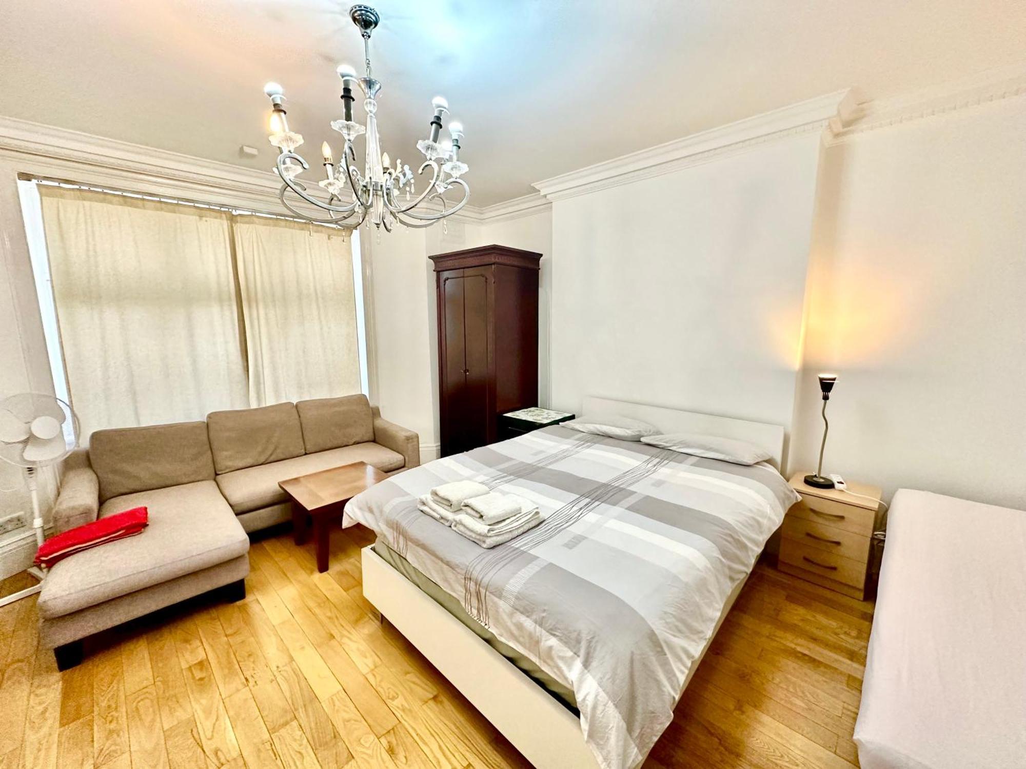5 Minutes From Hyde Park And Oxford Street 5 Bedrooms In Apartment