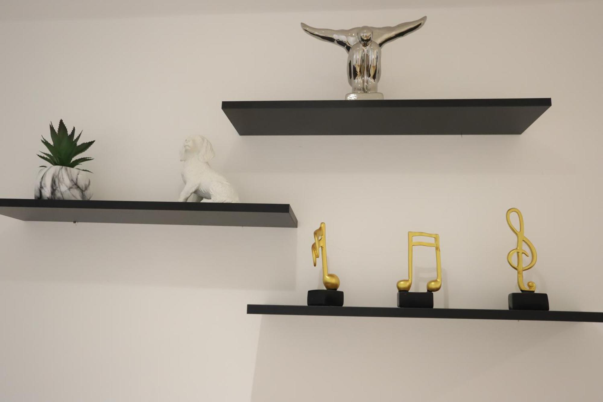 Spacious 3-story Retreat With Rooftop Terrace And Modern Amenities * London