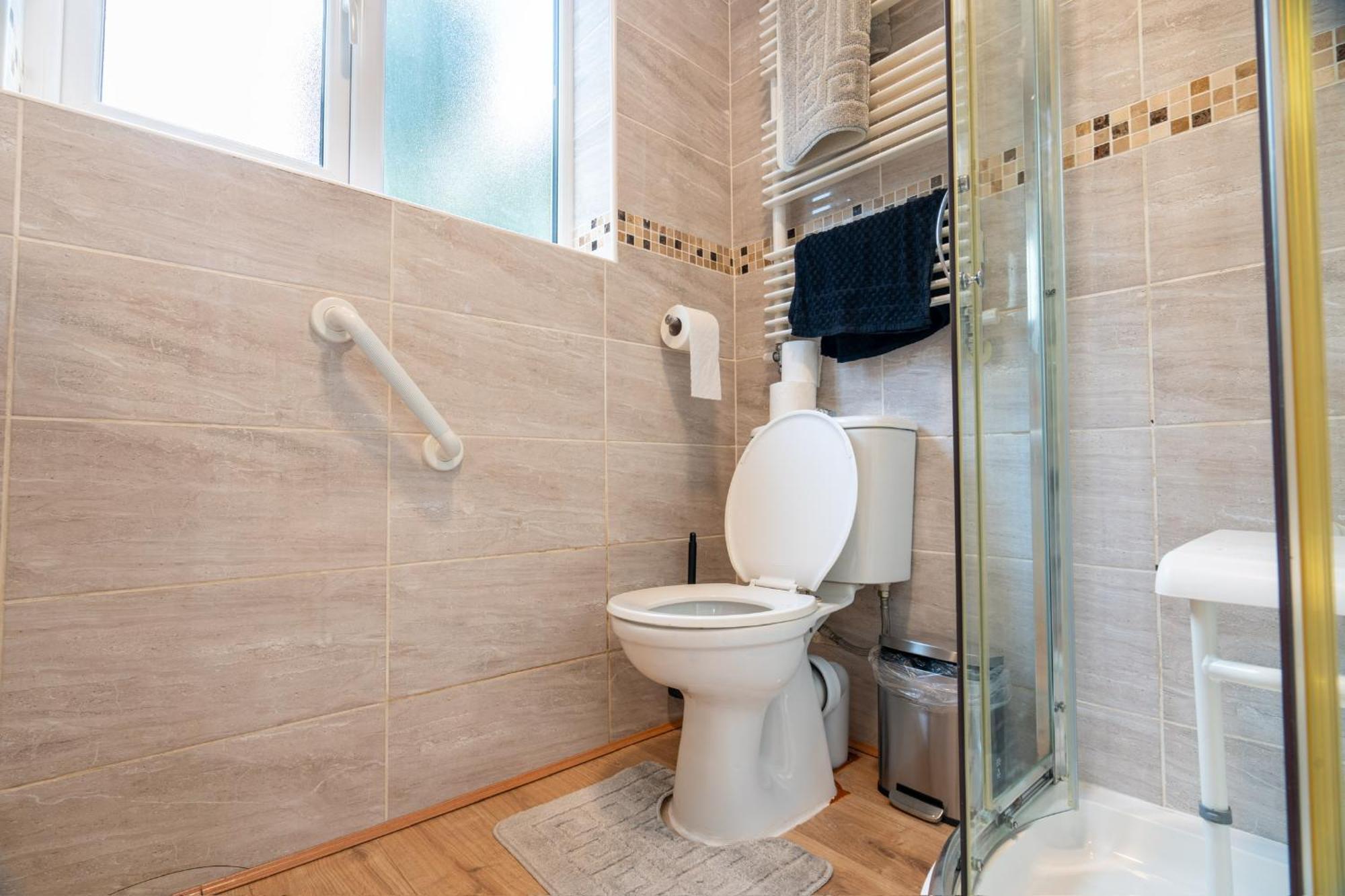 2 Bed, Wembley, Ealing, *