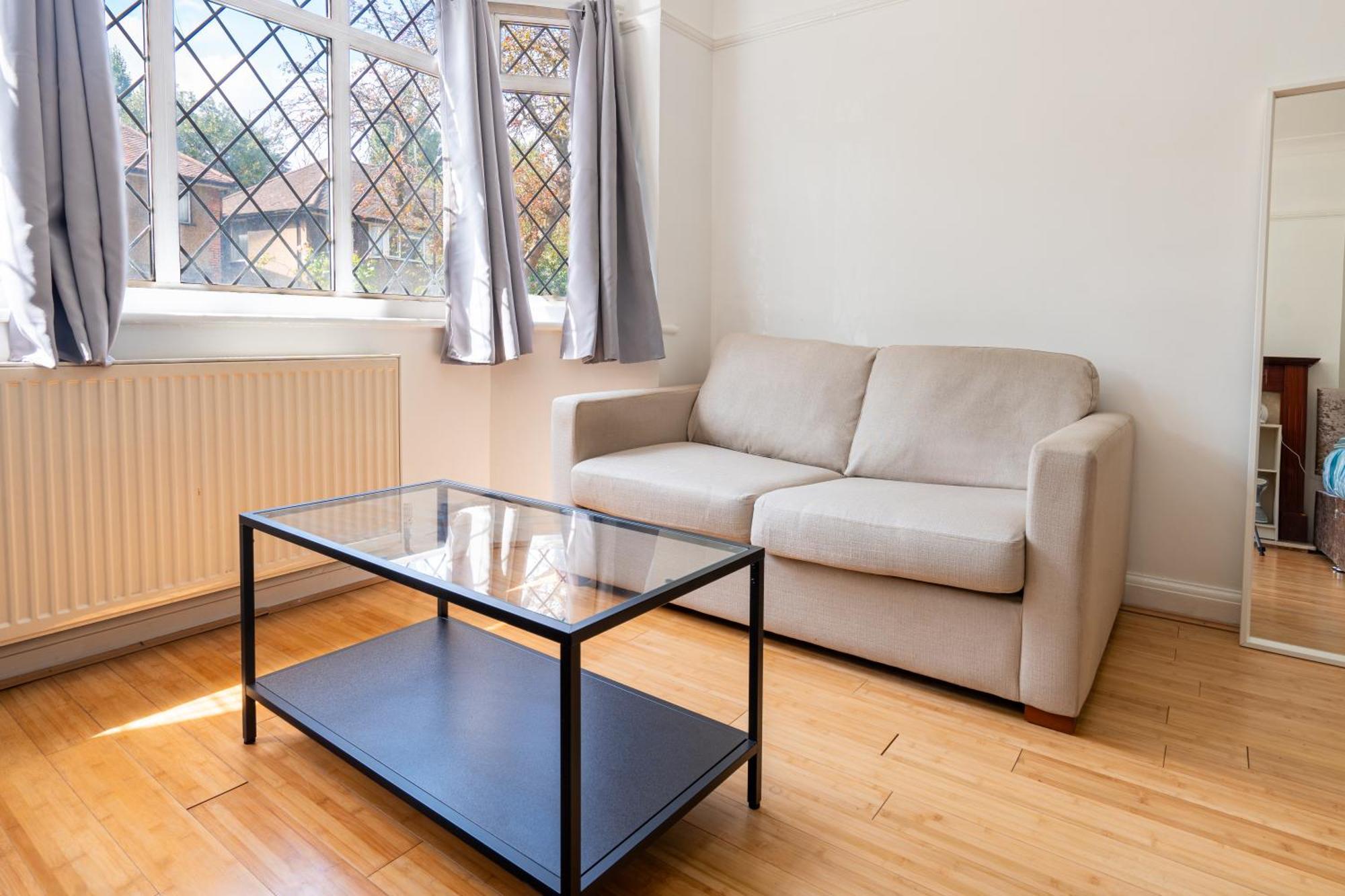 2 Bed, Wembley, Ealing, Apartamento *