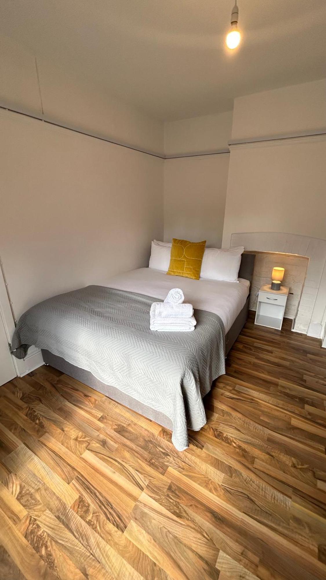 Ustay Fulham Apartment