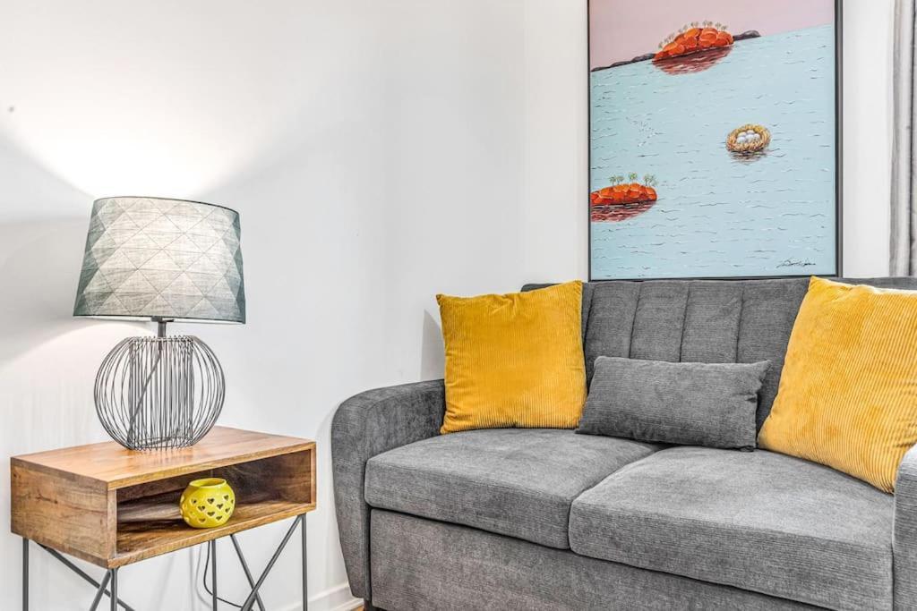 Luxaway In Earls Court - Sleeps Up To 10