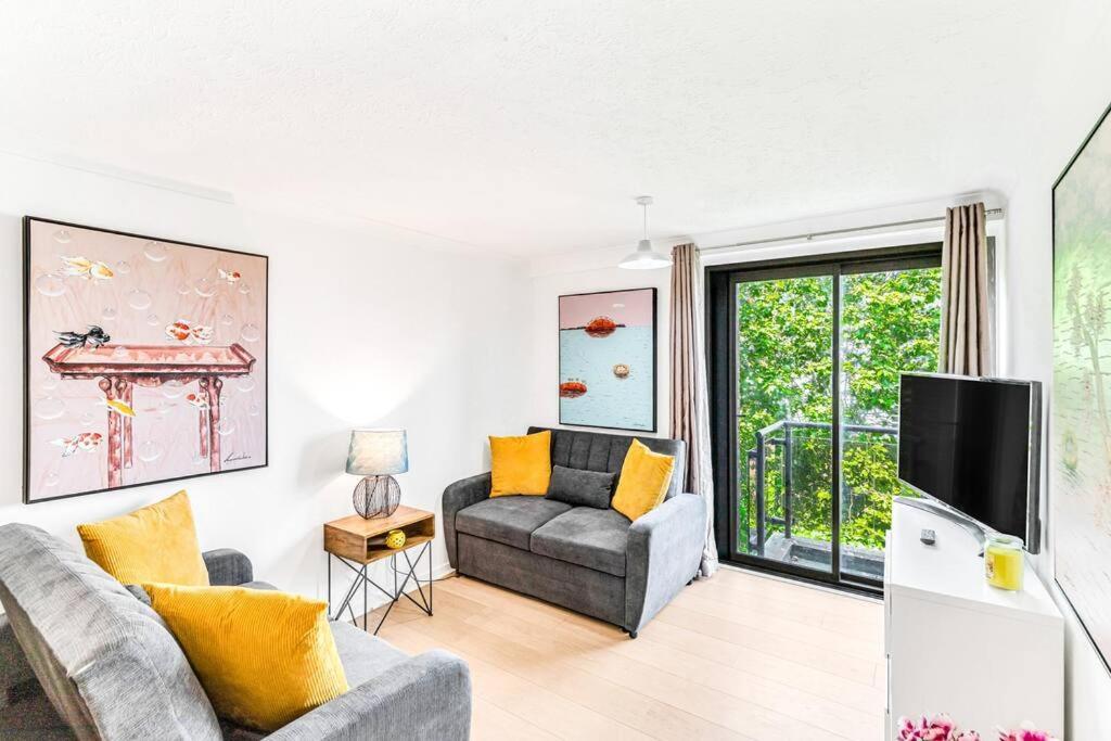 Apartment Luxaway In Earls Court - Sleeps Up To 10 London