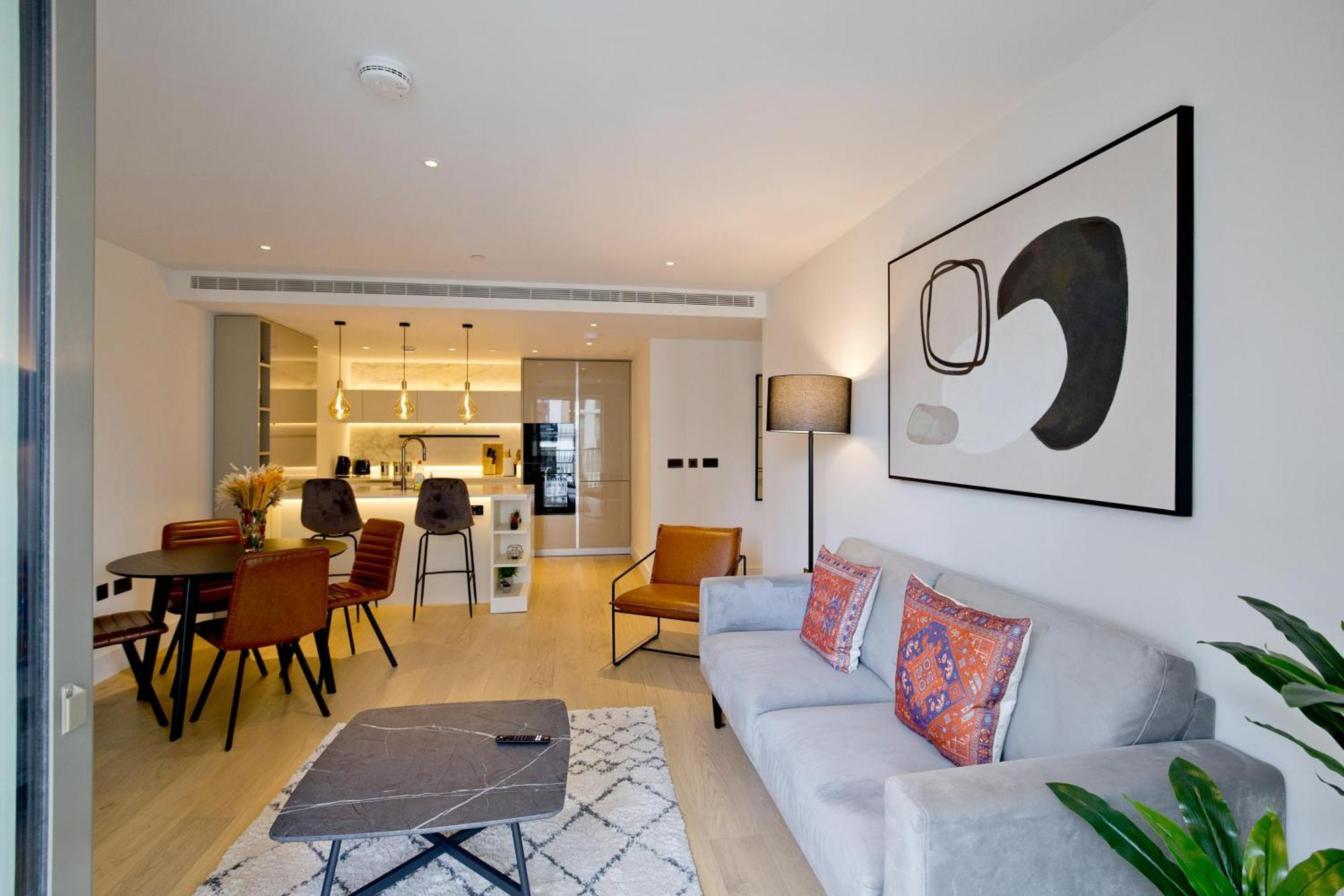 Fabulous Westfield 2 Bed Apartment