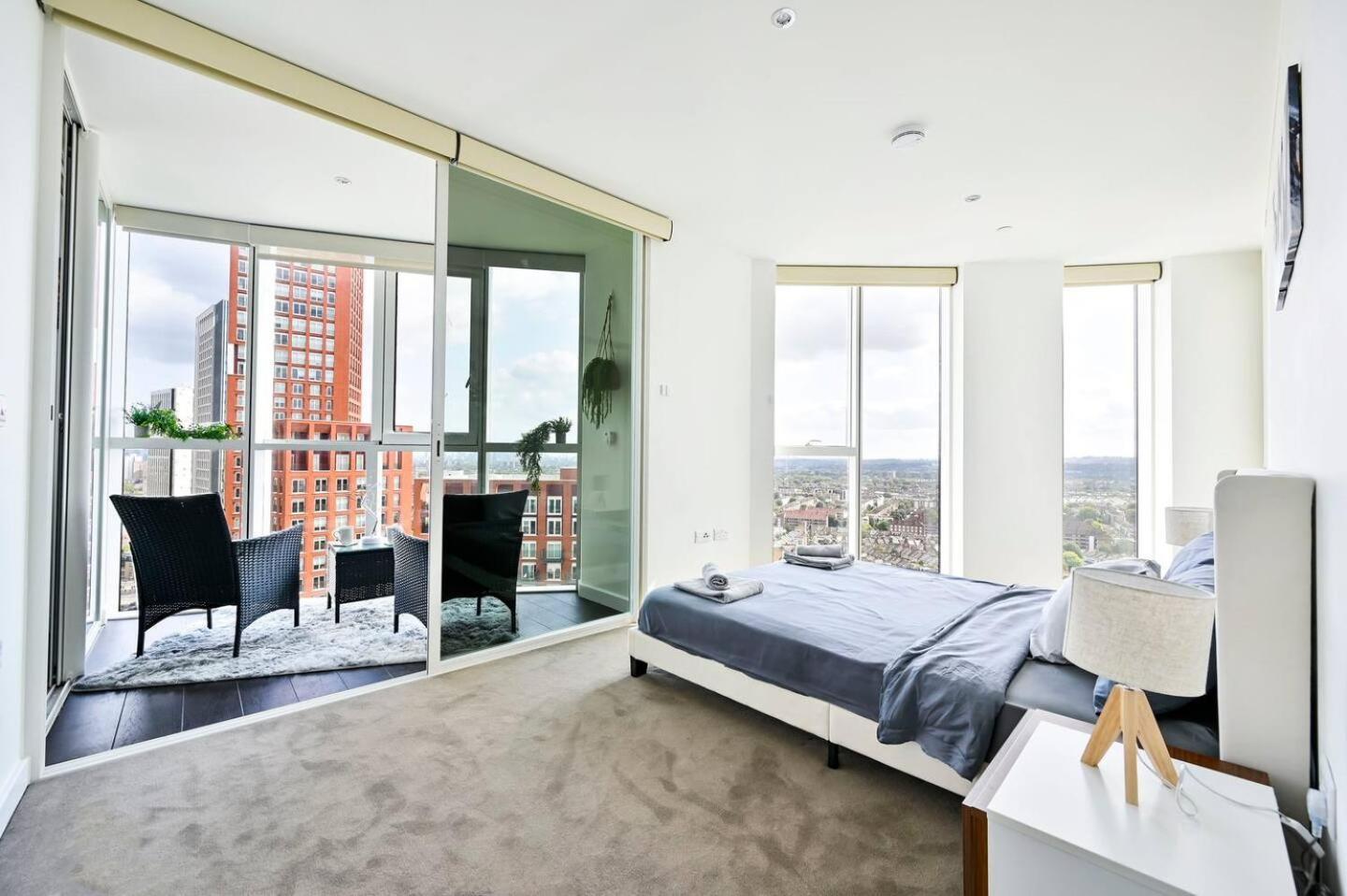 Luxury High-rise 21st Floor 2 Bedroom 2 Bath Flat Apartment