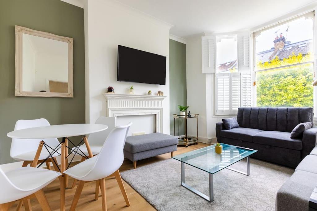 Apartment Lovely Garden Flat In