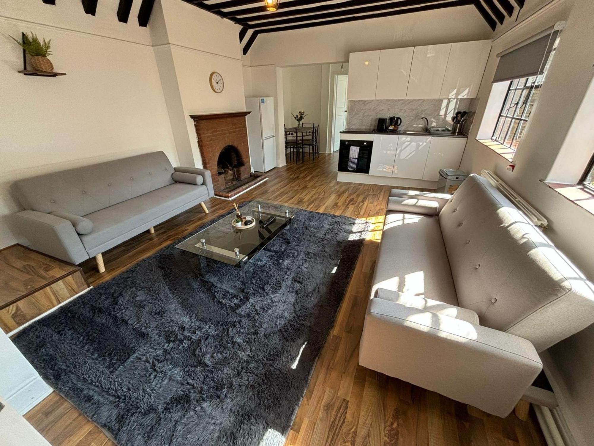 Ustay Fulham * London