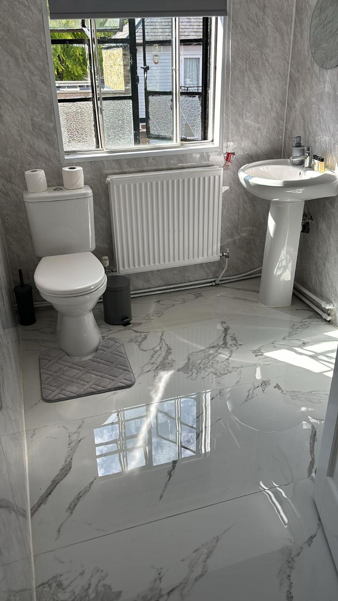 Ustay Fulham Apartment