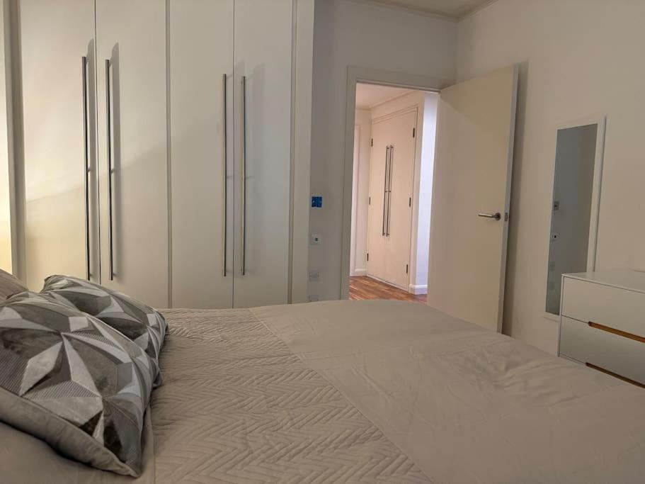Apartment In London