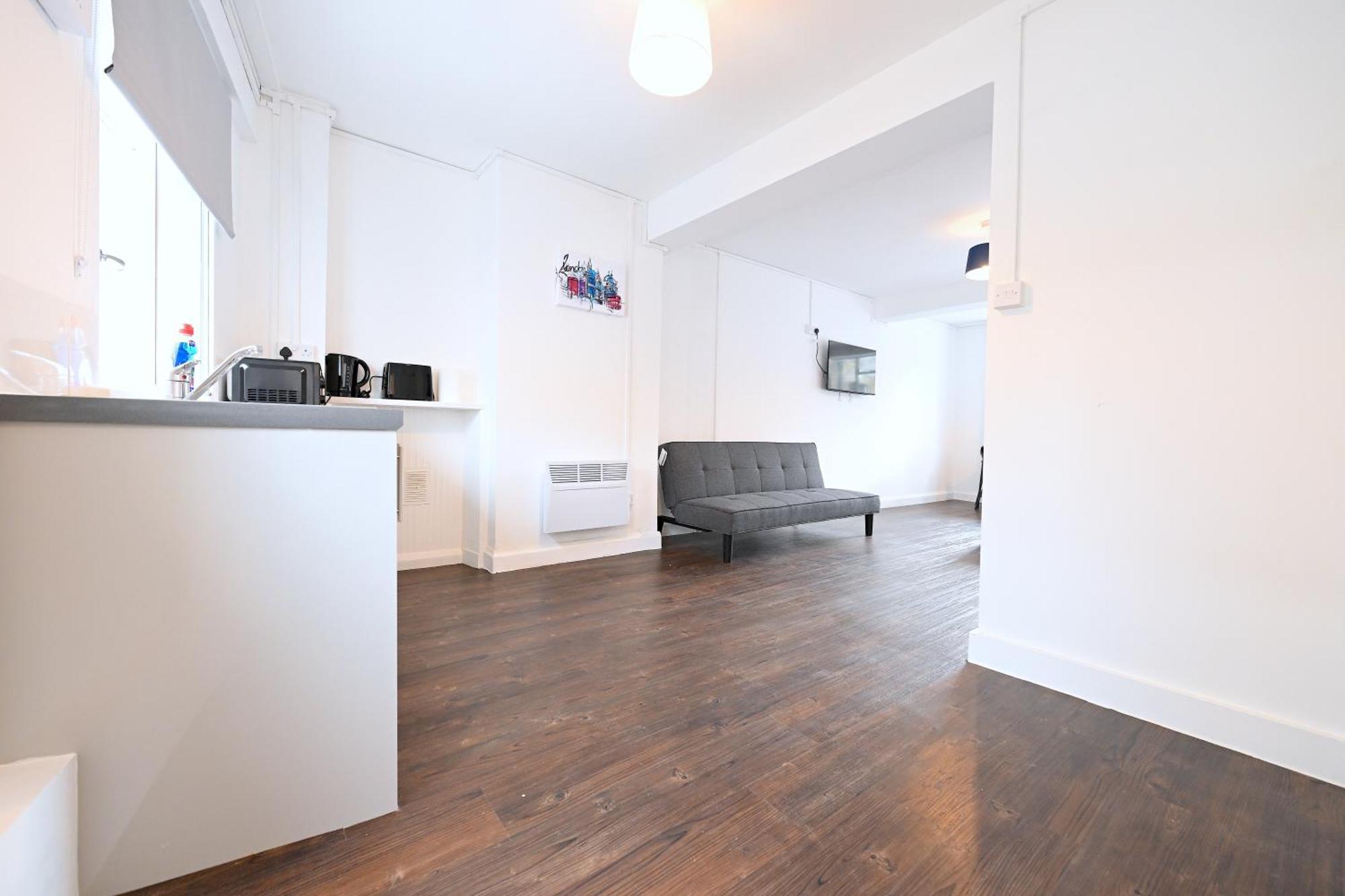 Apartment Centrally Located Flat In Leicester Square