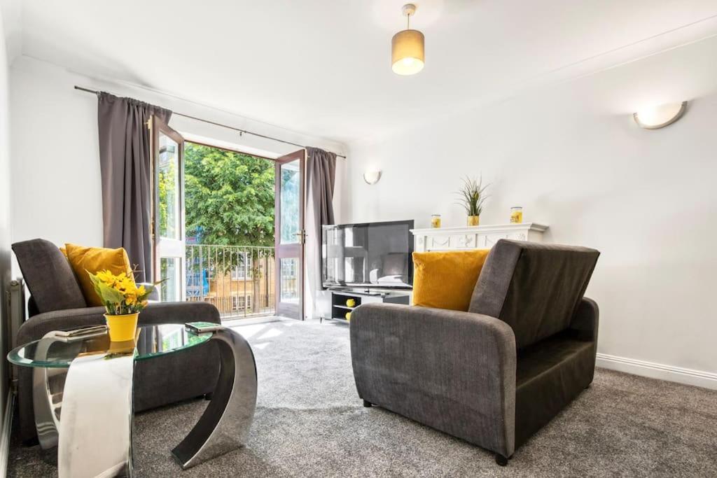 Very Tower Bridge - 2 Bdr - 2 Bath Apartment
