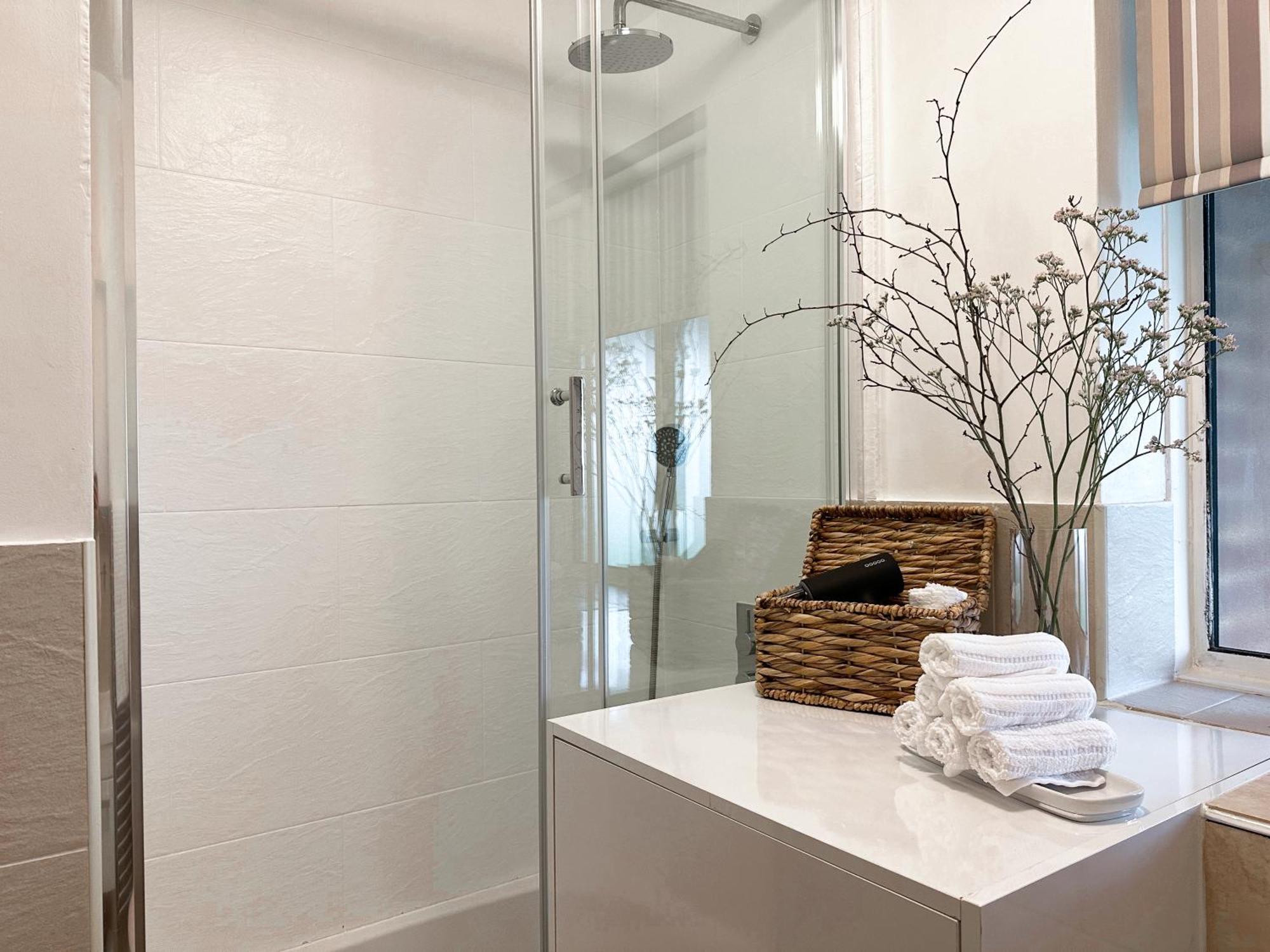 2-br Flat With Style And Comfort In St John's Wood Apartment *