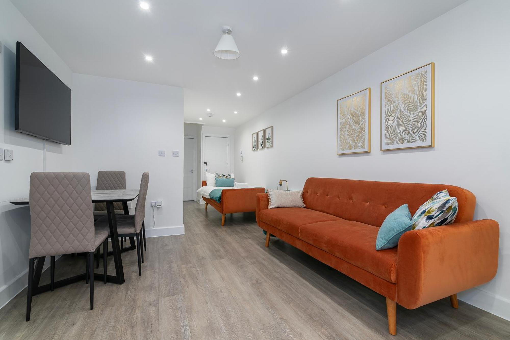 Flat In Queens Park Apartment *