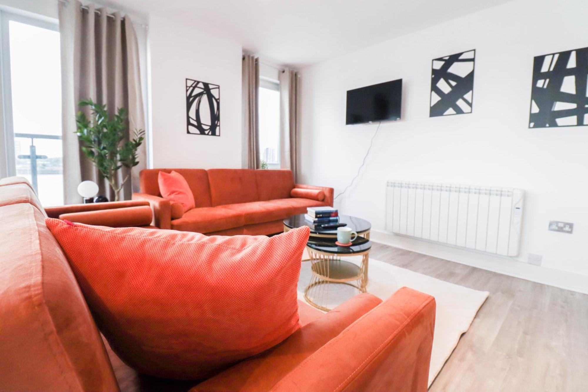 Spacious And Sunny Flat L River Balcony View ! Apartment London