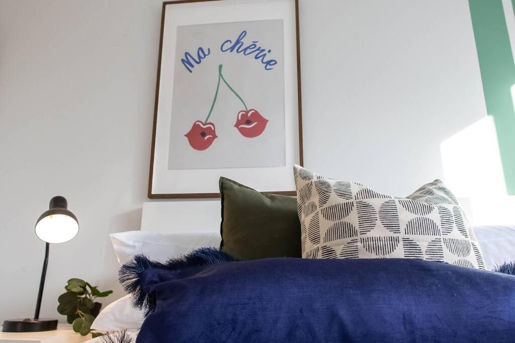 Charming Chalk Farm Apartment London
