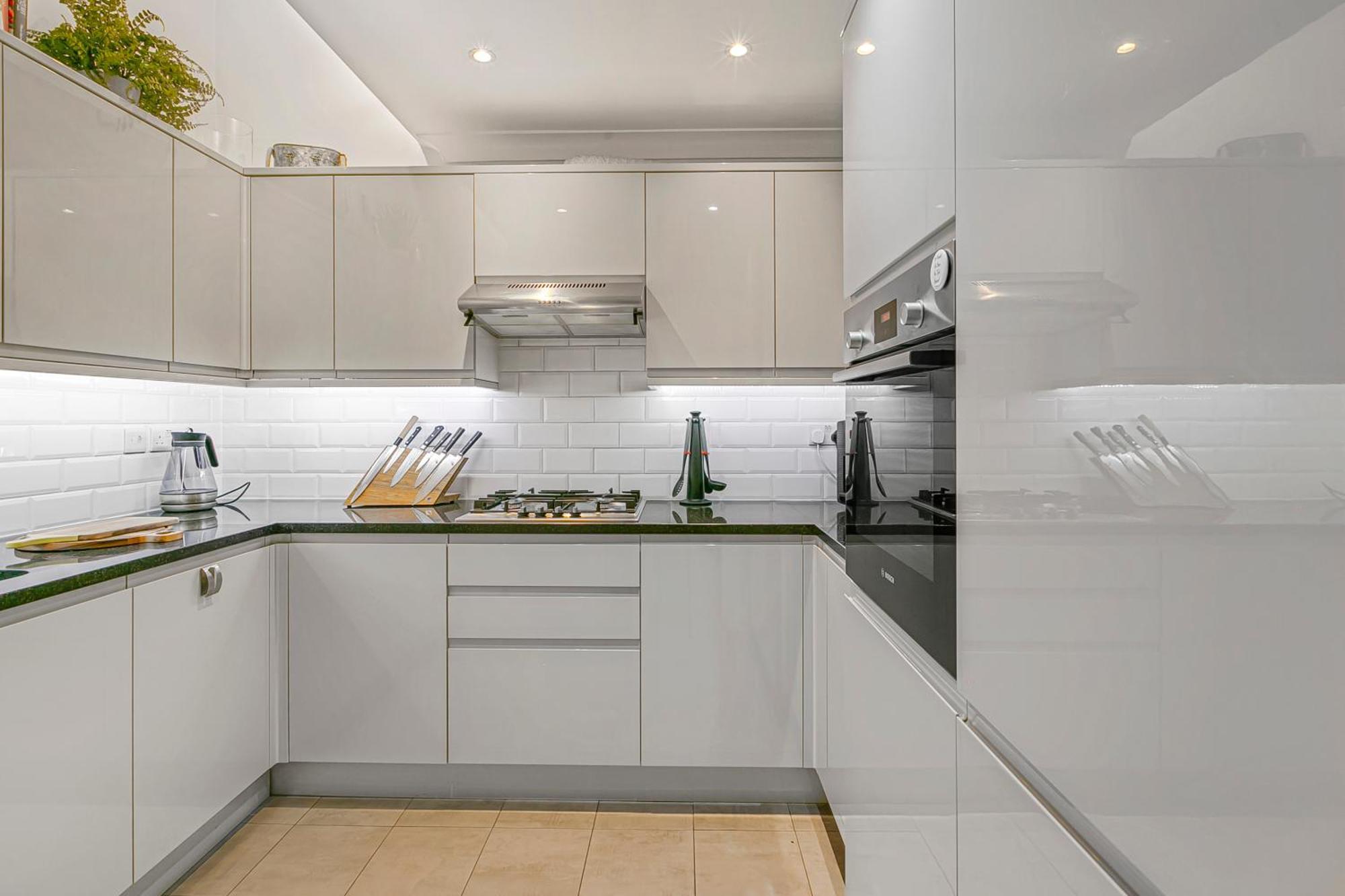 4 Bedroom House With Gym - Behind V&a Museum *