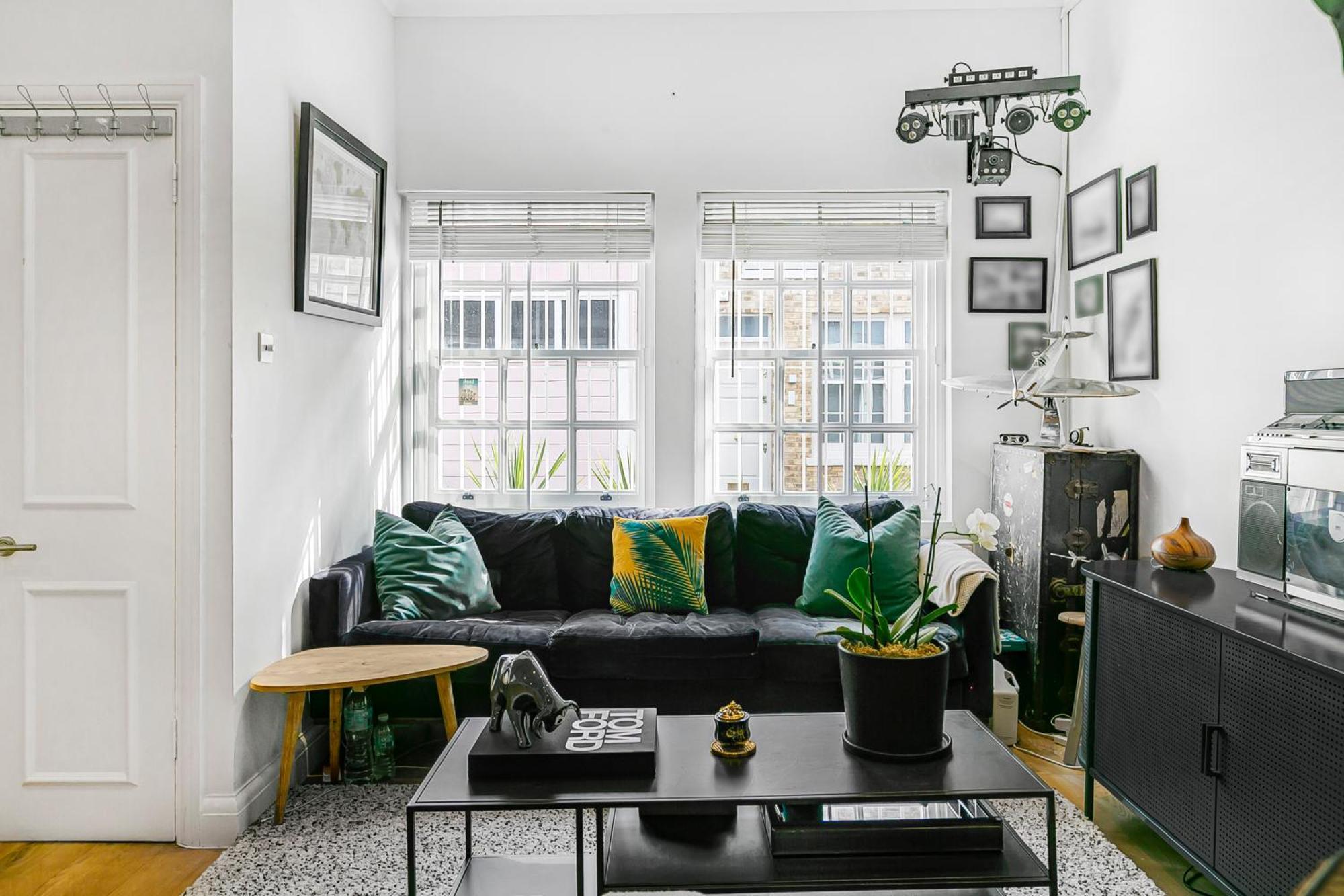 4 Bedroom House With Gym - Behind V&a Museum London