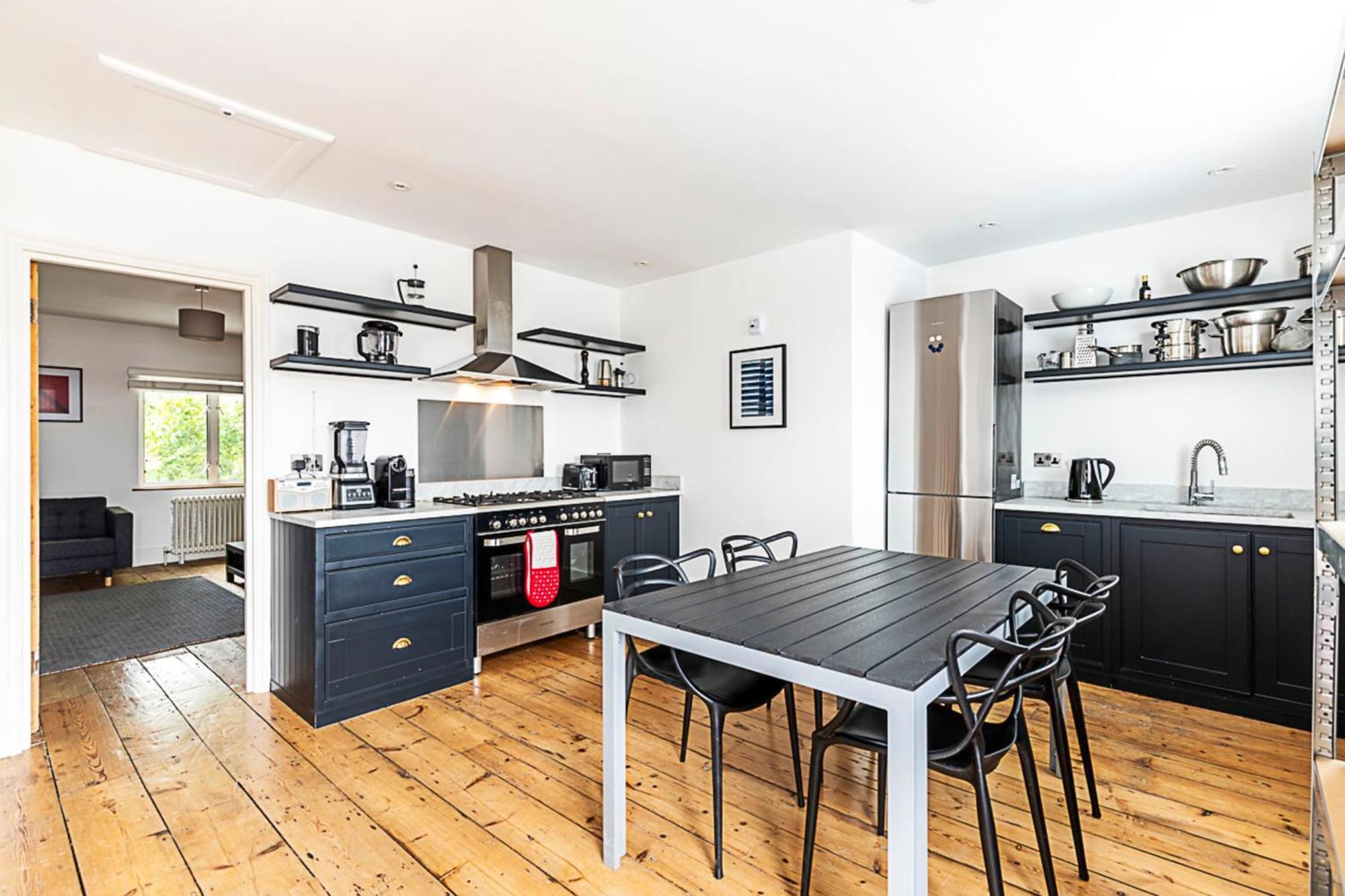 Stylish Chiswick With A Private Terrace Apartment *