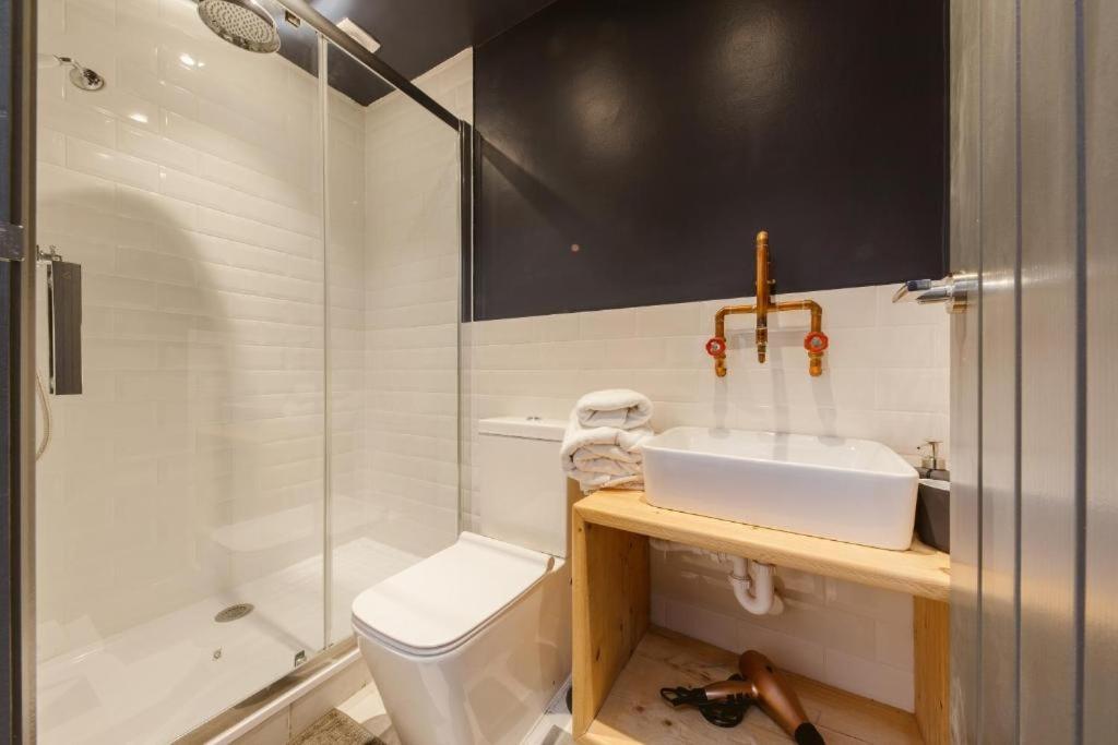 Apartamento 3 Bed Warehouse In Chiswick Londres
