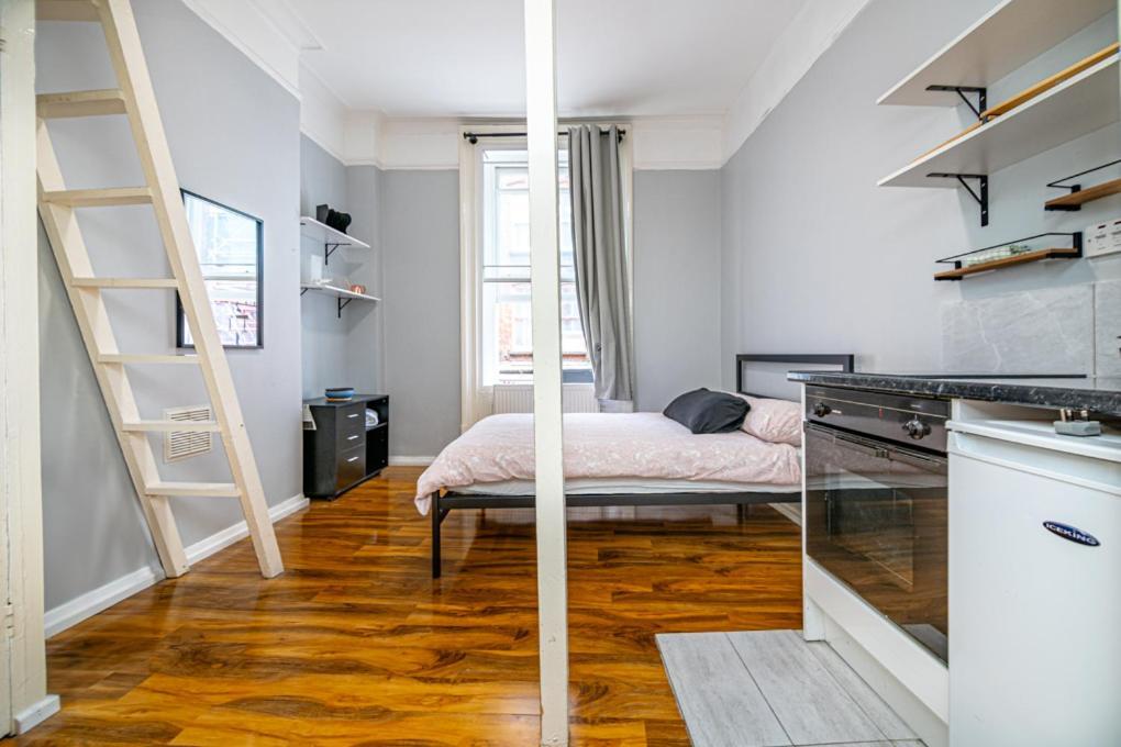 Private In Quirky Soho Aparthotel Londres
