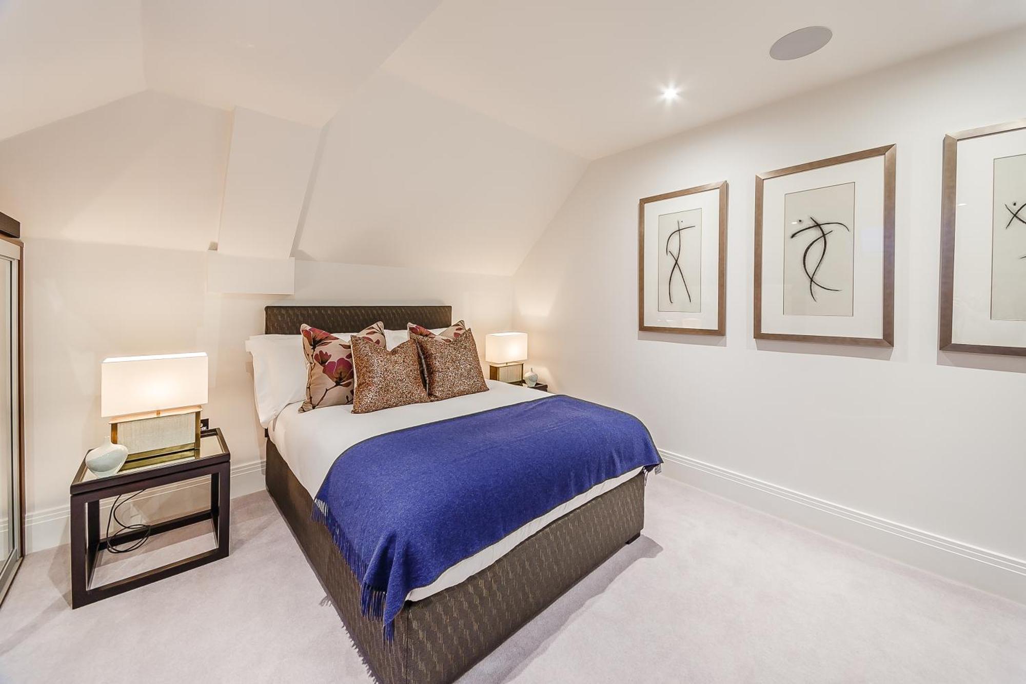 Palace Wharf Apartment *