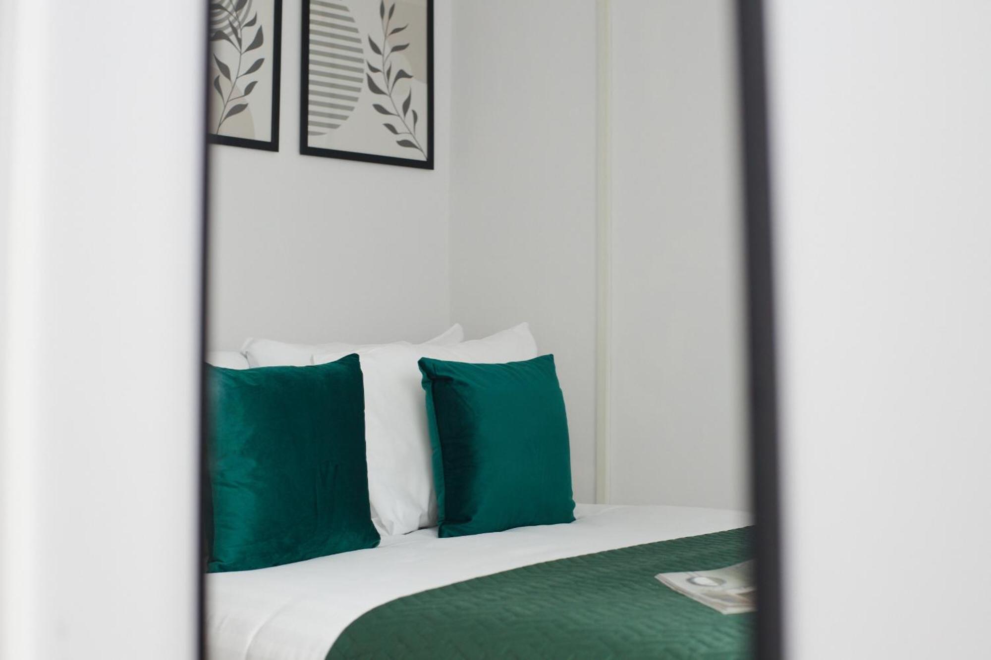 Luxury Boutique - La Reserve South Kensington London