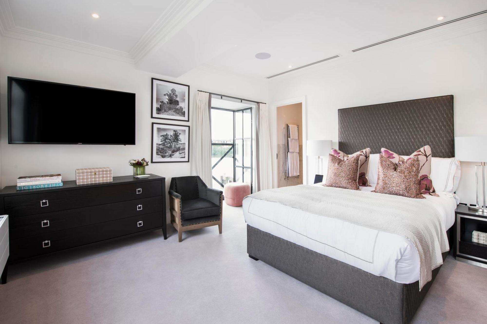 Palace Wharf Apartment London