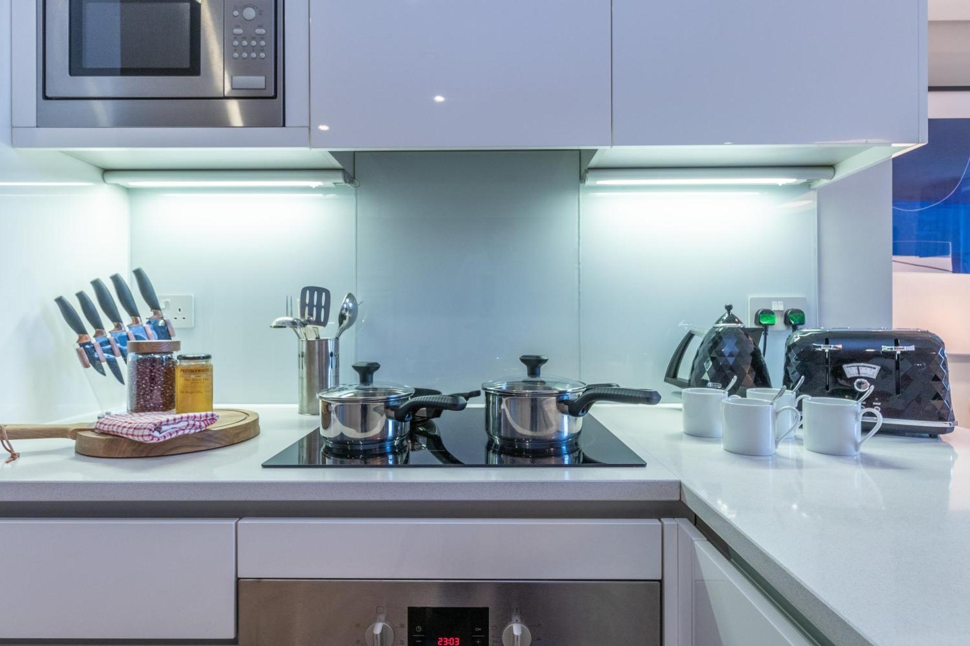 Merchant Square Apartment