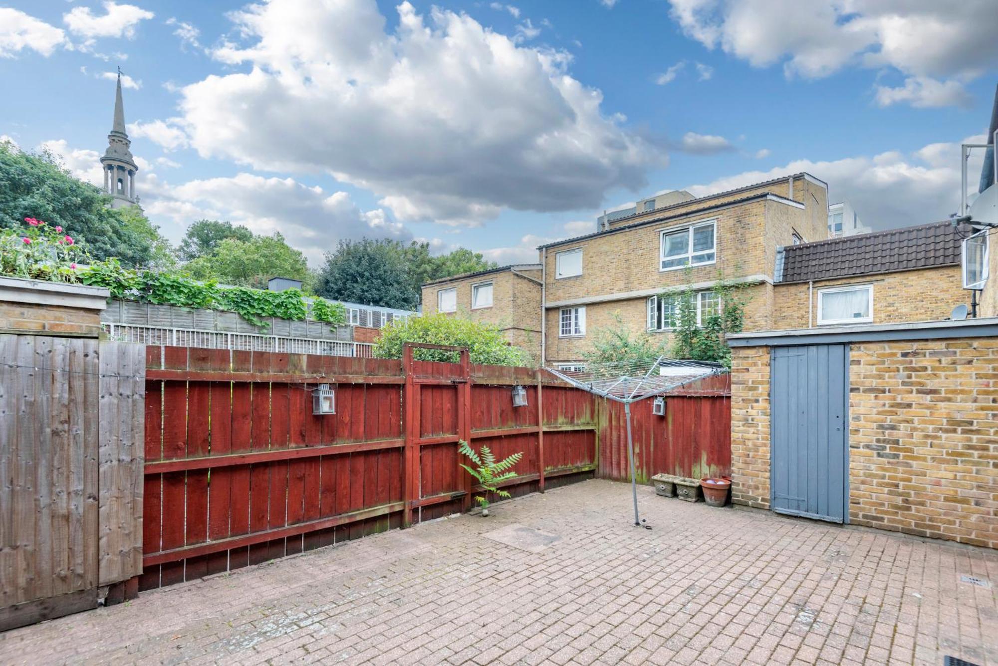 Spacious 3 Bedroom Whitechapel - 9 Mins From Tower Bridge With Free Parking & Garden Ferienhaus London