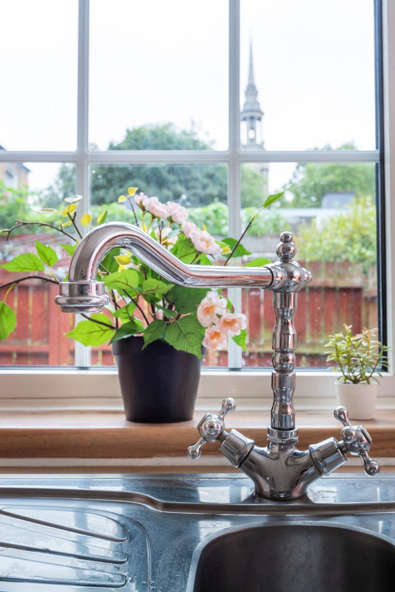 Ferienhaus Spacious 3 Bedroom Whitechapel - 9 Mins From Tower Bridge With Free Parking & Garden