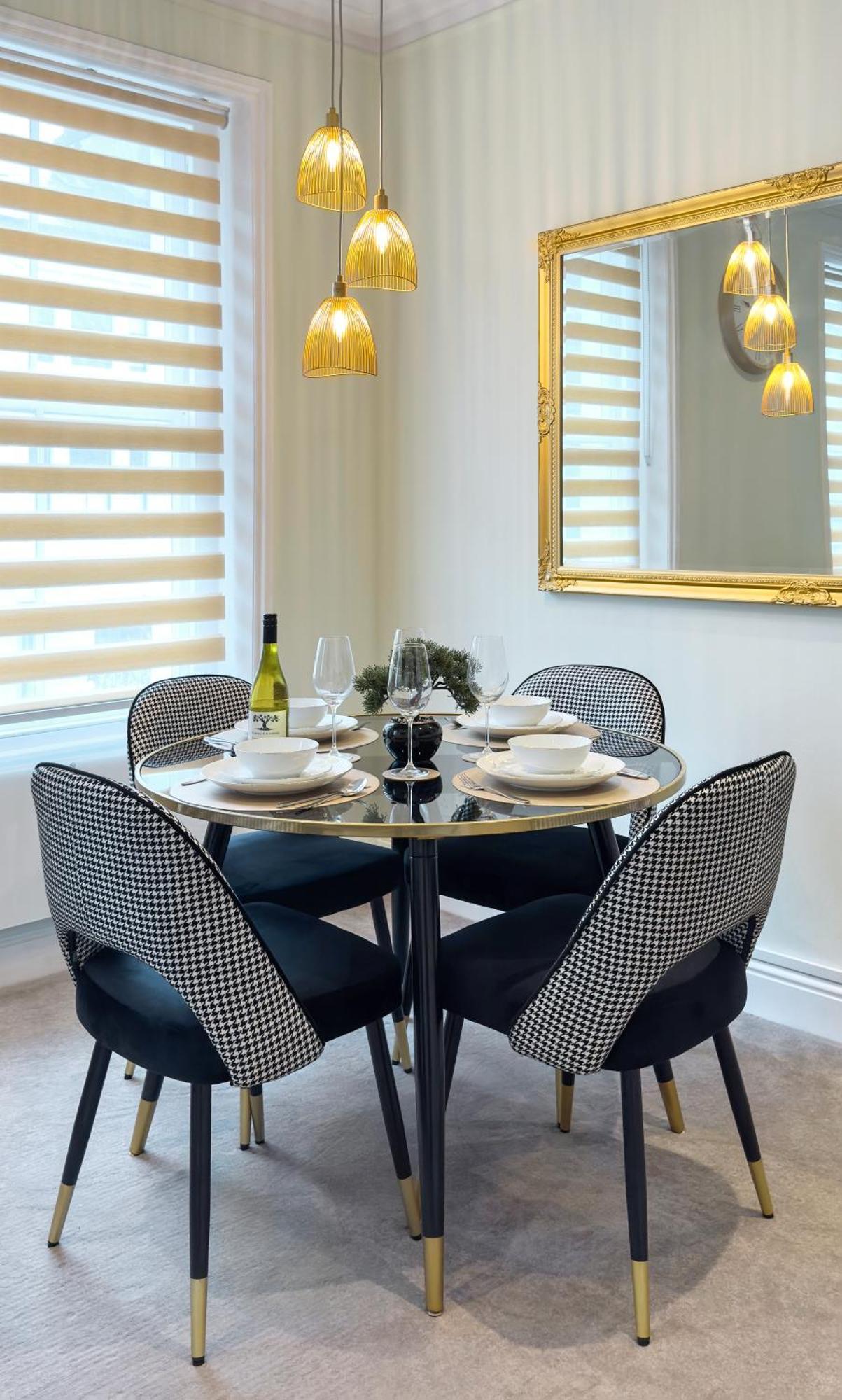 Cosy Flat 5 Min From Holland Park Station! Apartment *