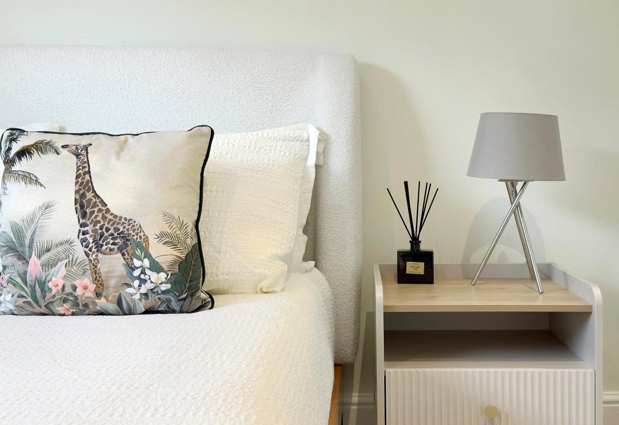 Apartment Modern Flat 5 Min To Holland Park!