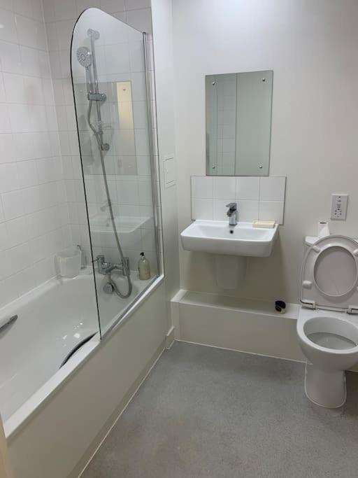Entire 1 Bedroom * London