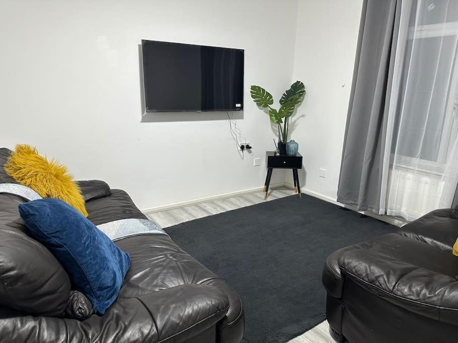 Urban Serenity South East 3 Bedroom House * London