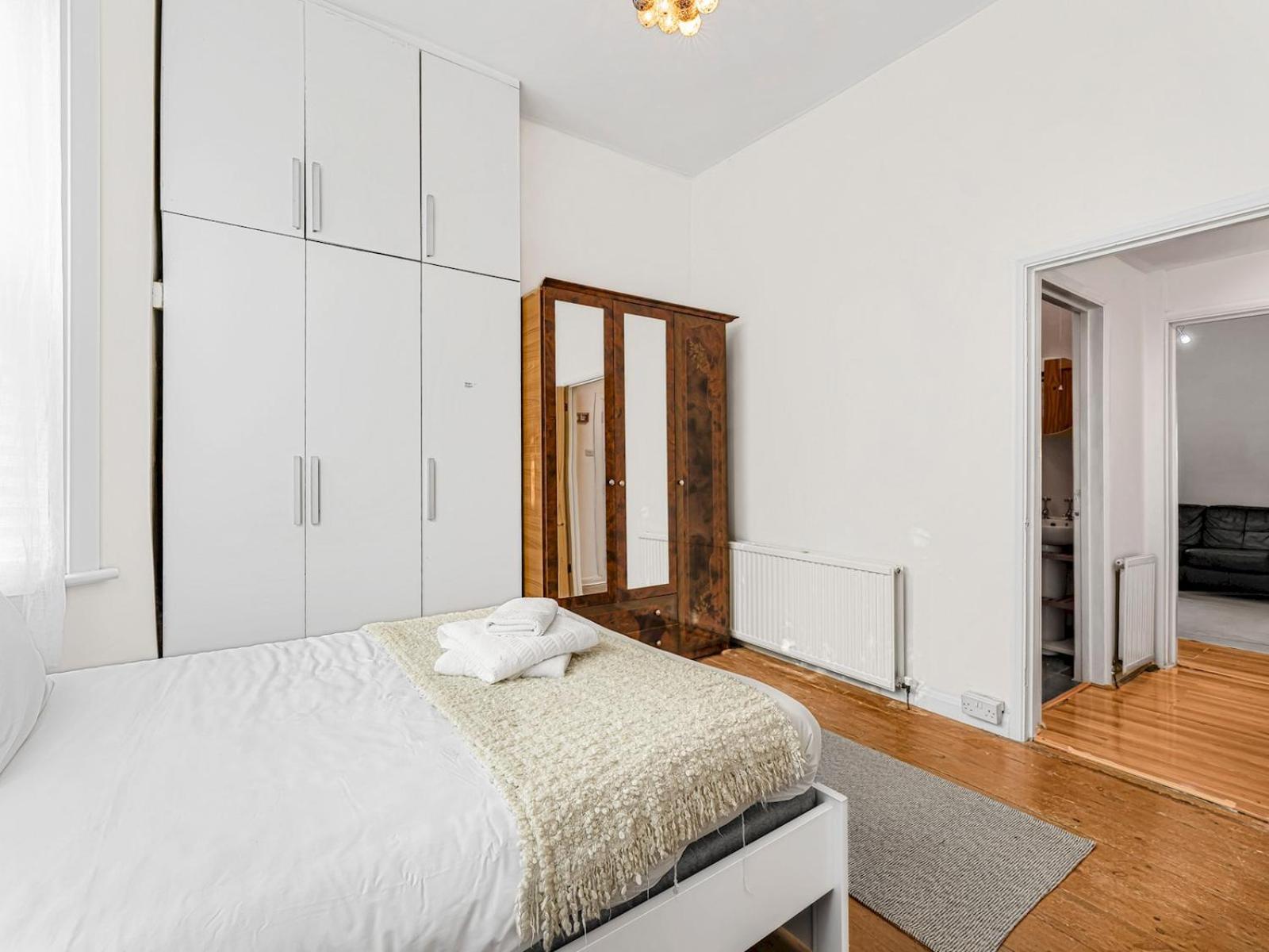 Bright & Cozy East 1-bed Flat With Garden Londres