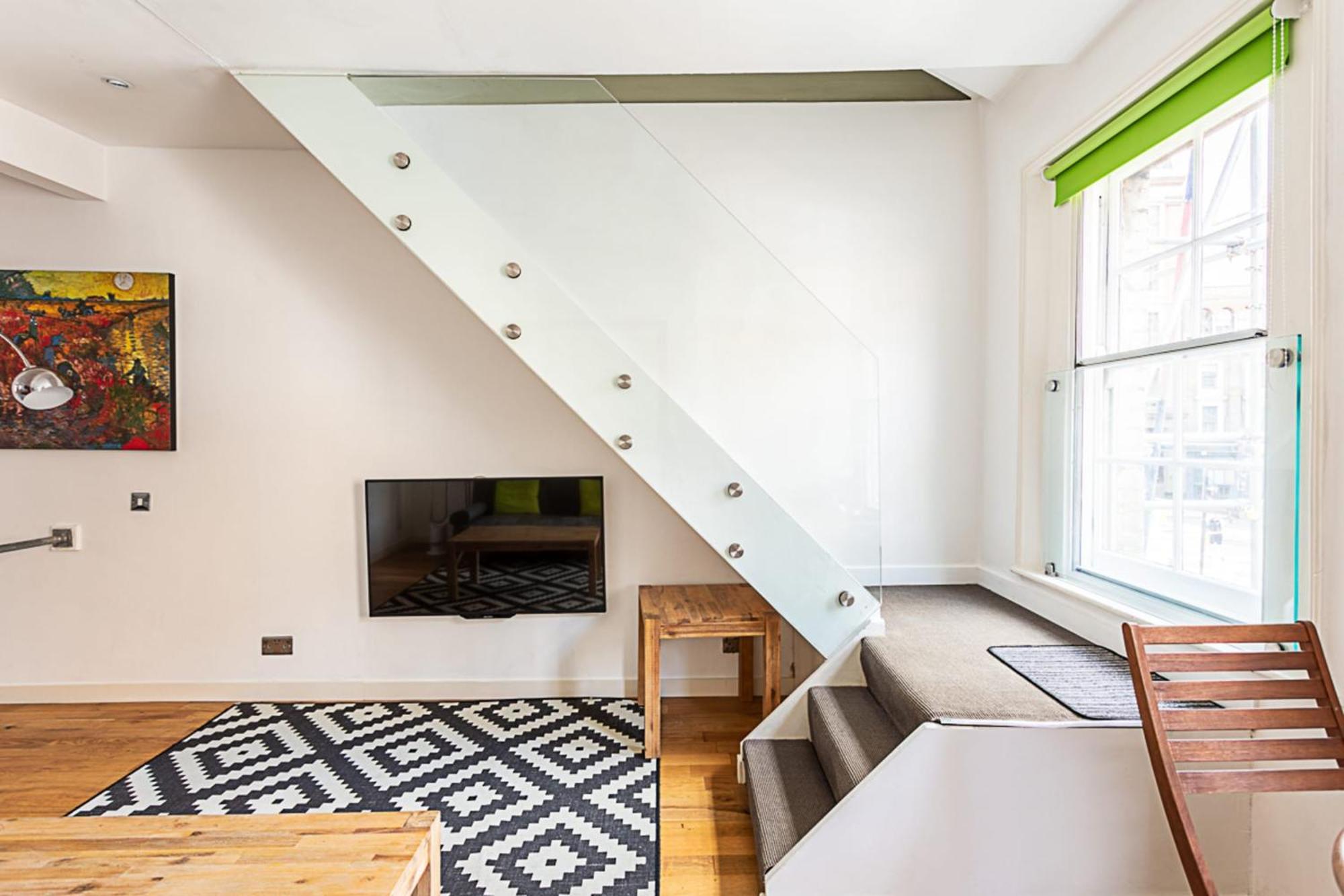 Farringdon Leo Loft London