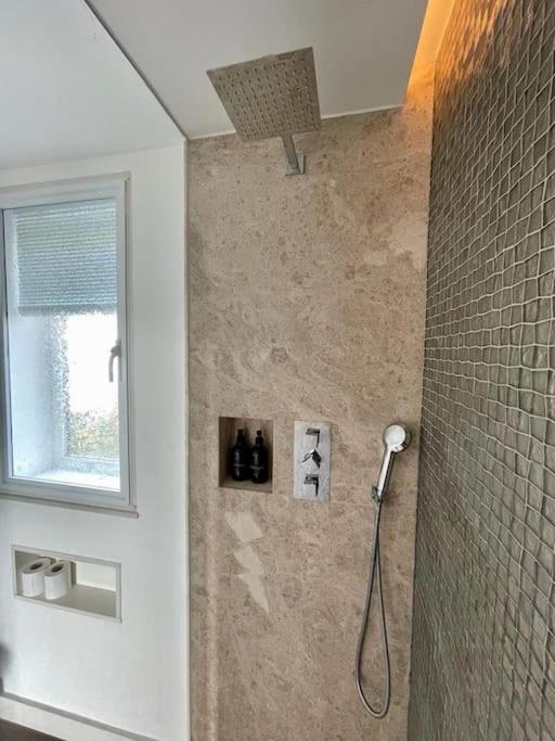 Apartment Modern 1 Bedroom Near Harrods *
