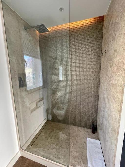 Modern 1 Bedroom Near Harrods