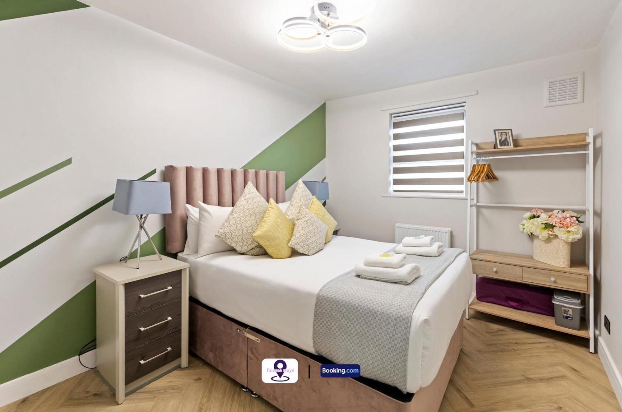 Last-minute Grabs ! Limited Time L Exclusive On 2 Bedroom, High Spec Luxury Flat By Finesse Short Lets & Serviced With Free Wifi * London
