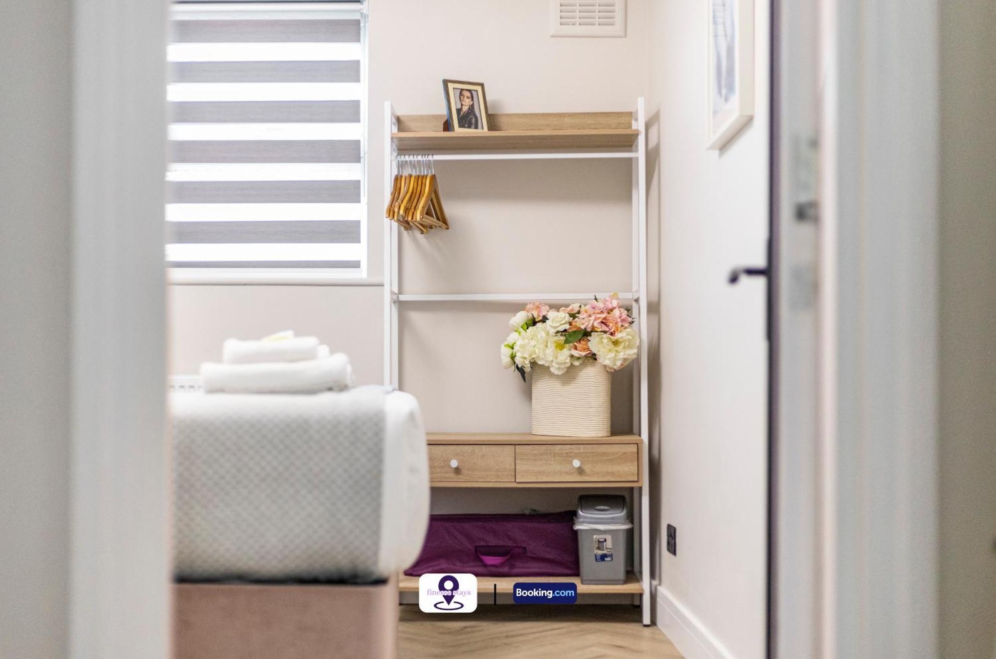 Last-minute Grabs ! Limited Time L Exclusive On 2 Bedroom, High Spec Luxury Flat By Finesse Short Lets & Serviced With Free Wifi